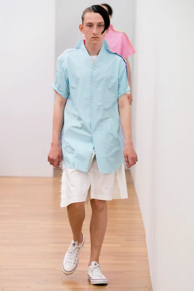 Look 29